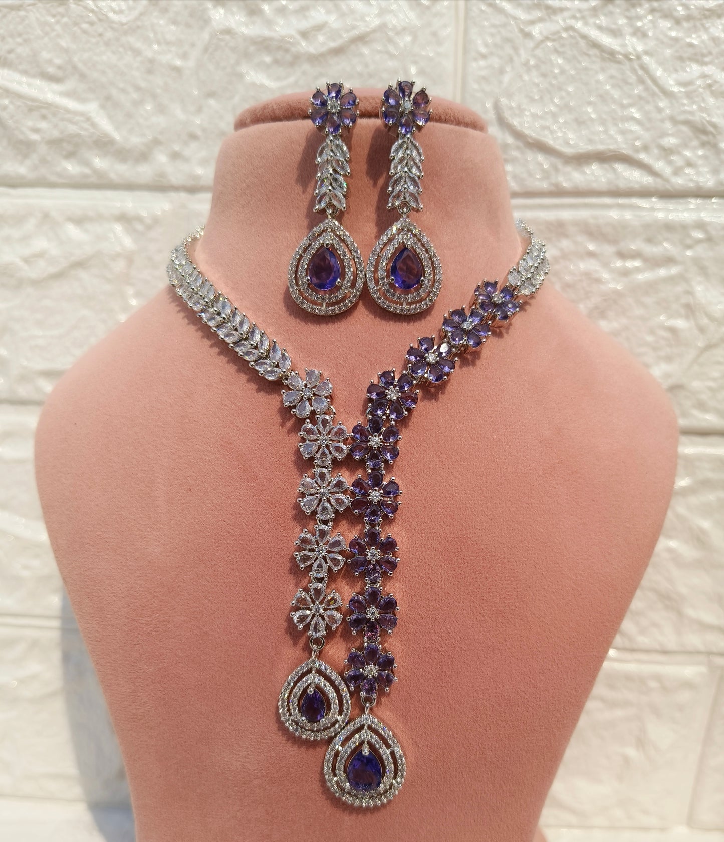 Lavender Love Zirconia Necklace set