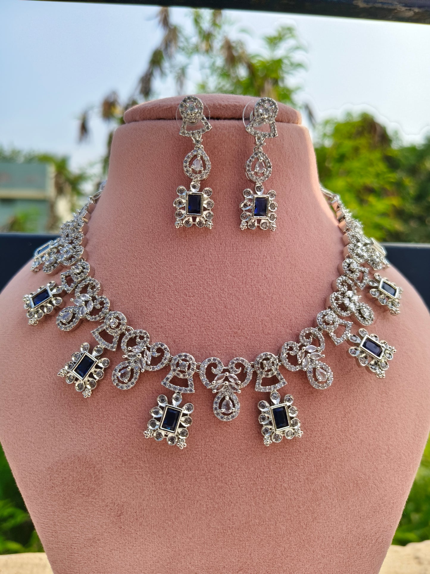 Blue Dazzling zirconia Necklace Set