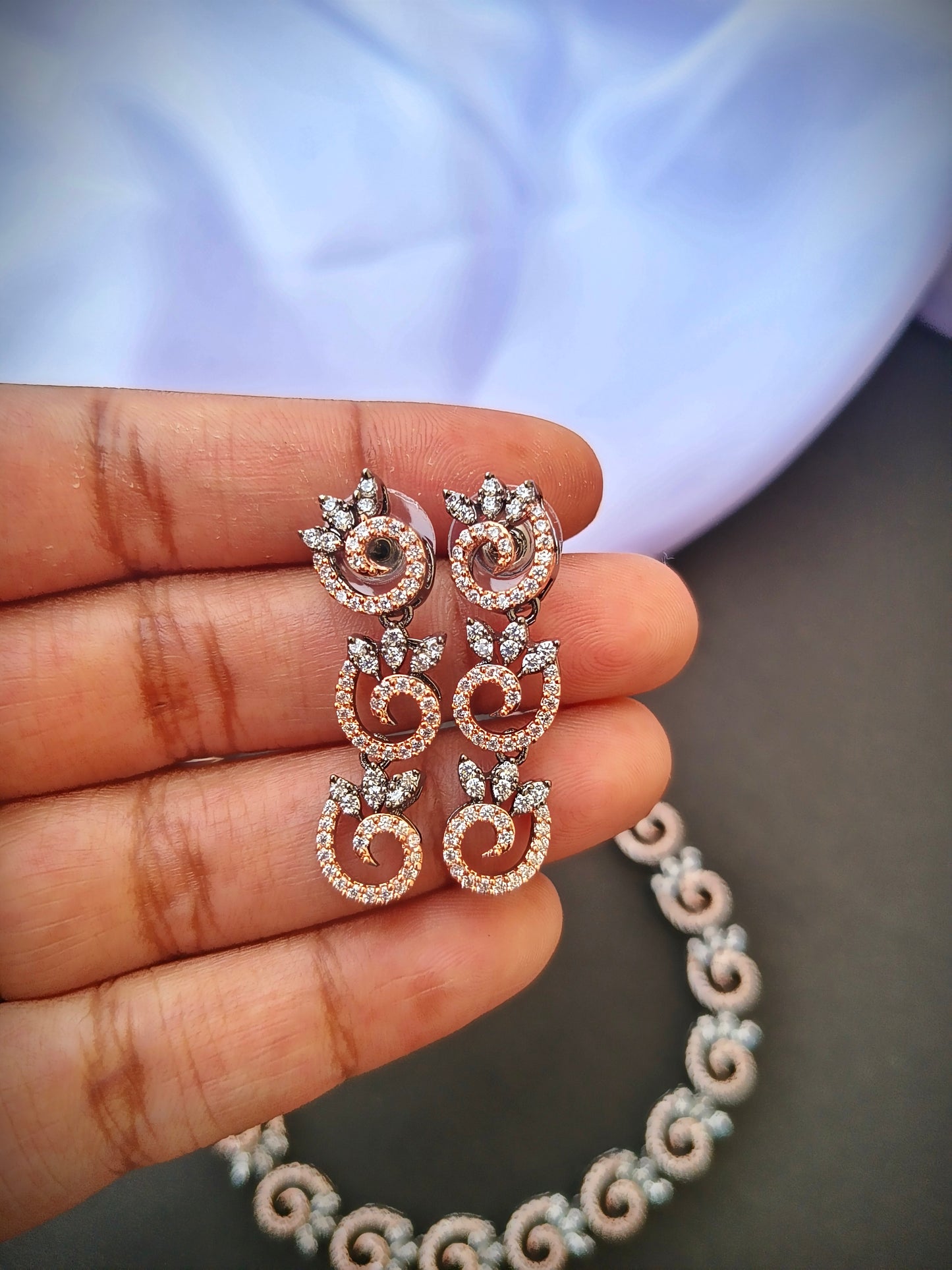 Black rose Zirconia Necklace set