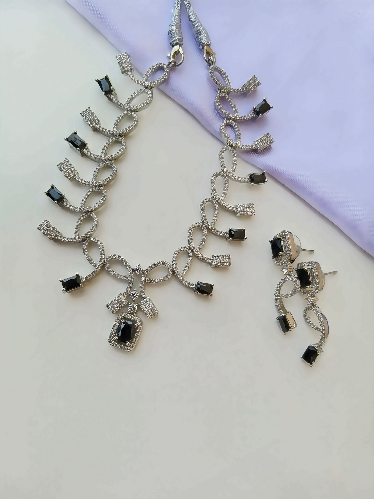 Black Elegance Zirconia Necklace set
